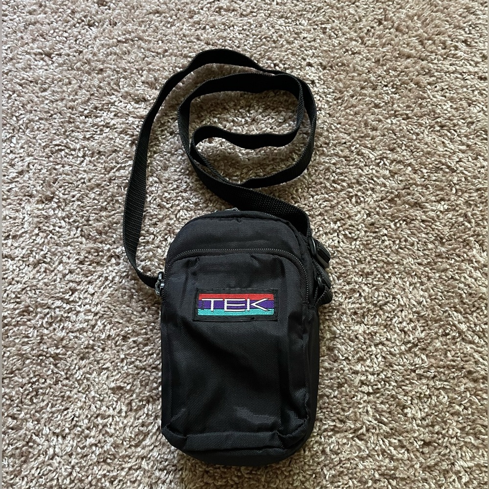 TEK Gear Crossbody Camera Bag